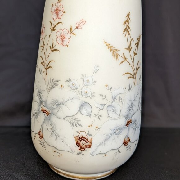 Vintage White Satin Glass Floral Vase with Gold Trim - Picture 9 of 10